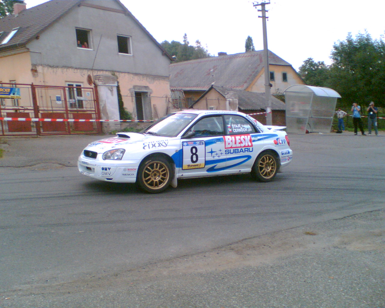 Zavi okno